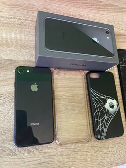 iPhone 8 - 3
