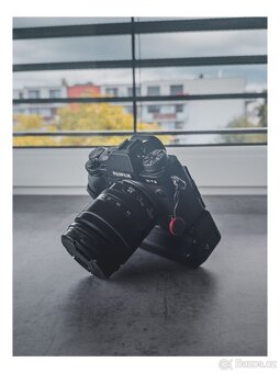 FujiFilm XT-2 + 18-55 f/2.8-4 (bateriový grip a 3x baterie) - 3
