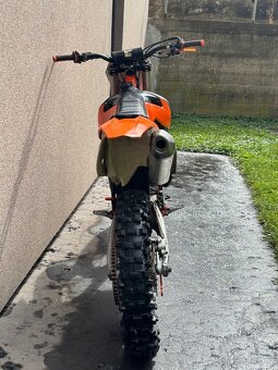 KTM SXF 250 (2015) – po generálce, top stav, připravená na - 3