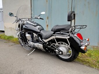 Suzuki C1800R - 3