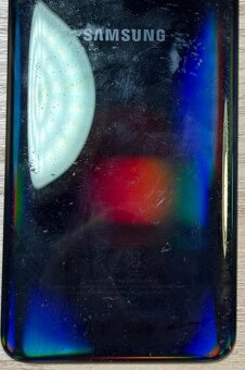 Samsung Galaxy A40 velmi zachovalý  plně funkční - 3