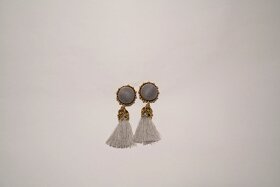 Krásné šedé náušnice s třásněmi a kamínky - 3