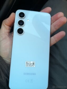 Samsung galaxy s24 FE - 3