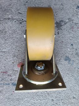 Masivní kolečka 200mm - 3