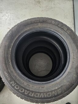 Zimní pneu 215 65 17 - 3