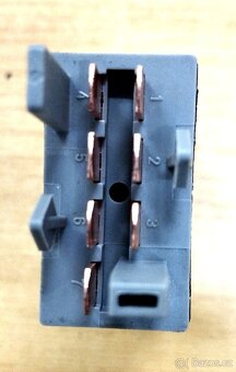 VW Passat B5 spínač VAG 3B0 953 235 - 3