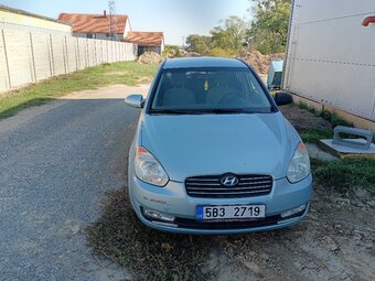 Hyundai Accent 1.4i - 3