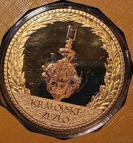 sada 6  pozlacených medailí stématikou korunovačních klenotů - 3