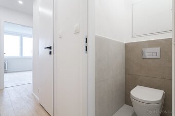 Nabízíme nový designový byt 4+kk po kompletní rekonstrukci - 3