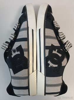 BOTY DC, na suchý zip, jako nové. Dámské. - 3