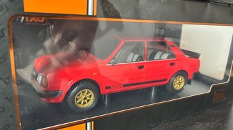 ŠKODA 130LR 1988 červená 1:18 IXO - 3
