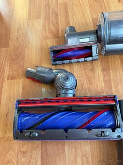 Dyson V10 Extra Bezdrátový vysavač záruka - 3