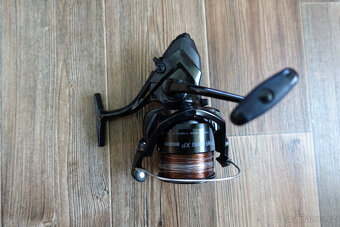 Prodám kaprový set 2x Delphin ARMADA +Okuma Dynadrag 7000 - 3