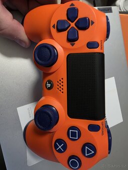 2x novy ovladac na PS4 oranzovy - 3