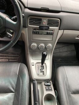 Prodám SUBARU FORESTER 2.0i,benzín,4x4. kůže, r.v.12/2007 - 3