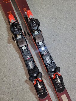SJEZD. CARV. LYŽE ATOMIC REDSTER REVOSHOCKG9-177CM - 3