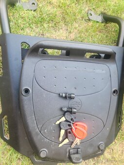 Zadní kufr Kappa na motorku s plotnou/ držákem - 3