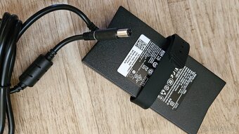 Dokovací stanice včetně napájecího zdroje - 3