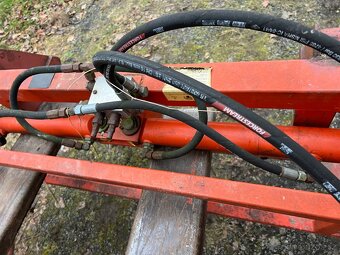 Kleště na balíky na slámu - 3