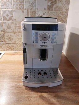 Kávovar DeLonghi Magnifica S - 3