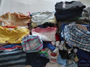 Krabice oblečení kluk 98-104 - - 3