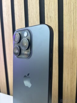 Apple iPhone 15 Pro 128GB černá - výborný stav - 3