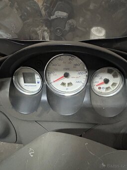 Skútr Peugeot Elystar 150 - 3