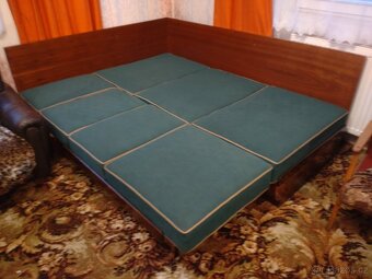 Rohová rozkládací sedačka - 3