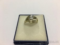 Prodám zlatý prsten s briliantem - 3