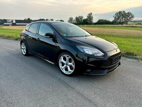 FORD FOCUS 2.0ST 184Kw 2014 - 3