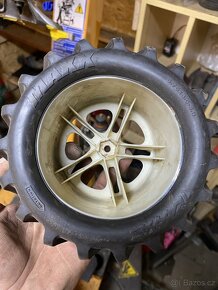Traxxas kola 3.8" - 3