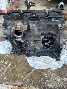 Blok motoru 1.9TDI BLS - 3