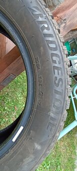 prodám 1 kus zimní pneu Bridgestone 205/55R16-011 - 3