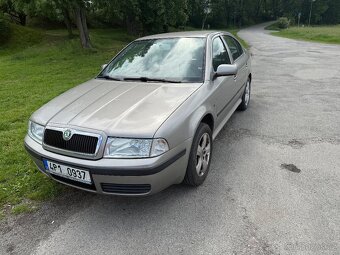 Škoda Octavia 1.6i Tour - 3