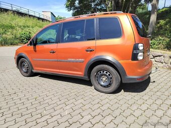 VW TOURAN CROSS 1,4TSI RV 2010 7MÍST - 3