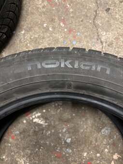 Zimní gumy Nokian WR a4 245/50 R18 - 3