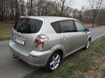 Toyota Corolla Verso 1.8i - 3