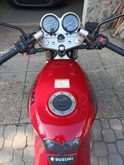 Suzuki GS500E - 3