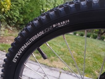 Horské kolo 20" –černo-zelené, odpružená vidlice,super stav - 3