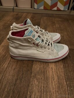 Bílé Adidas tenisky - 3