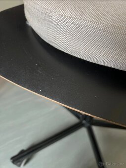 černá kolečková dřevěná židle ikea - 3