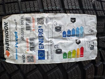 Hankook icept evo2 205/55 R17 - 3