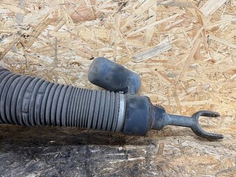 PŘEDNÍ LEVÝ MĚCH VW PHAETON 3D0616039P - 3