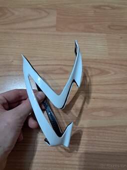 Karbonový košík na lahev EC90 - 3