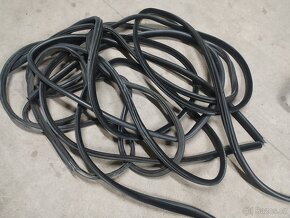 BMW E60/E61 535d 200kw mix věcí na foto - 3