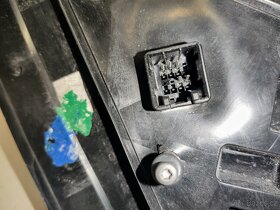 Pravé zpětné zrcátko Kia Cee'd (3 dv.) - 3