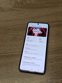 Motorola razr 40 8/256GB - 3