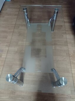 Skleněný konferenční stolek - 3