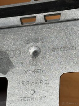 Audi A6 (04-08) přední maska - 3