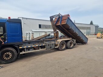 Prodám kamaráda Volvo FM12 6x2 hákový nosič - 3